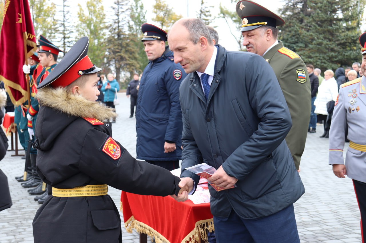 Парк Победы объединил два поколения патриотов Саратовской области